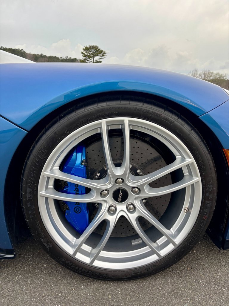 Used 2022 Ford GT RWD image 15