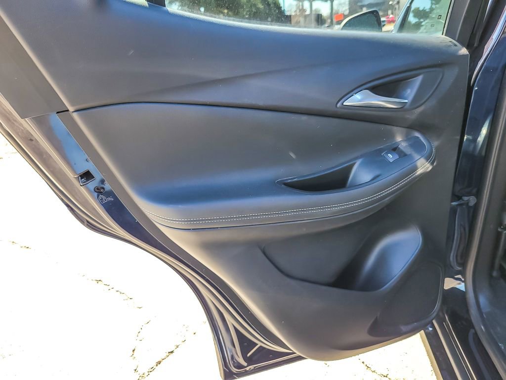 Used 2020 Buick Encore GX Select w/ Sport Touring Package image 18