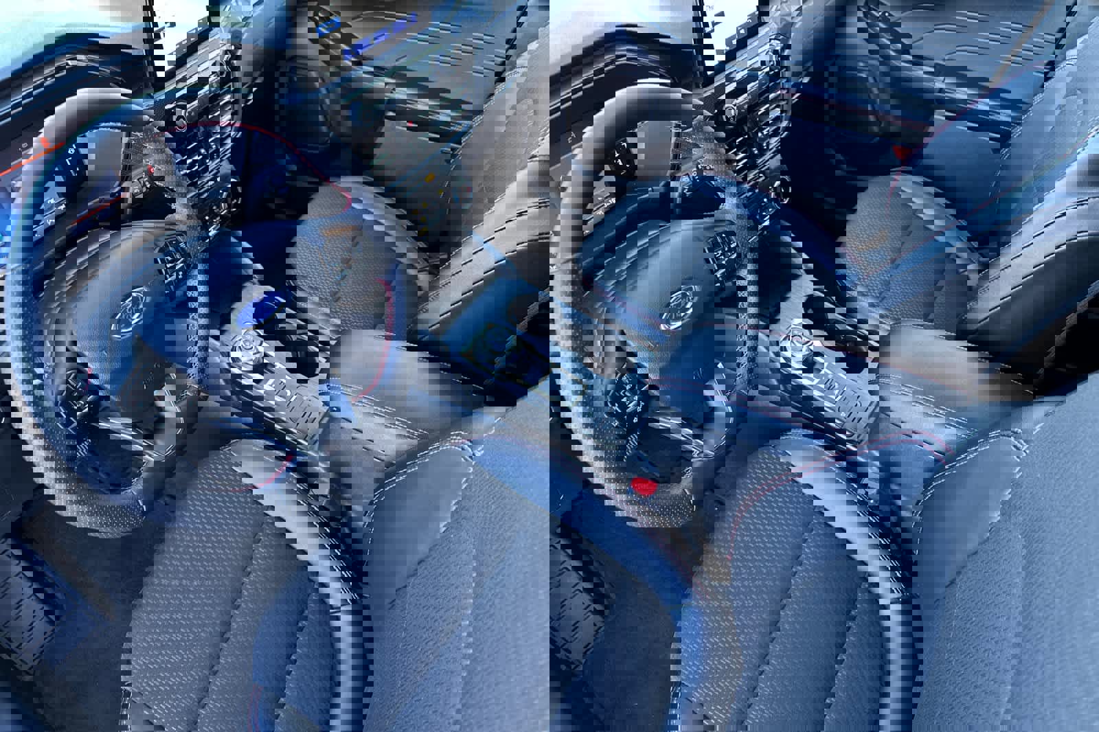 Certified 2025 Ford Escape ST-Line image 11