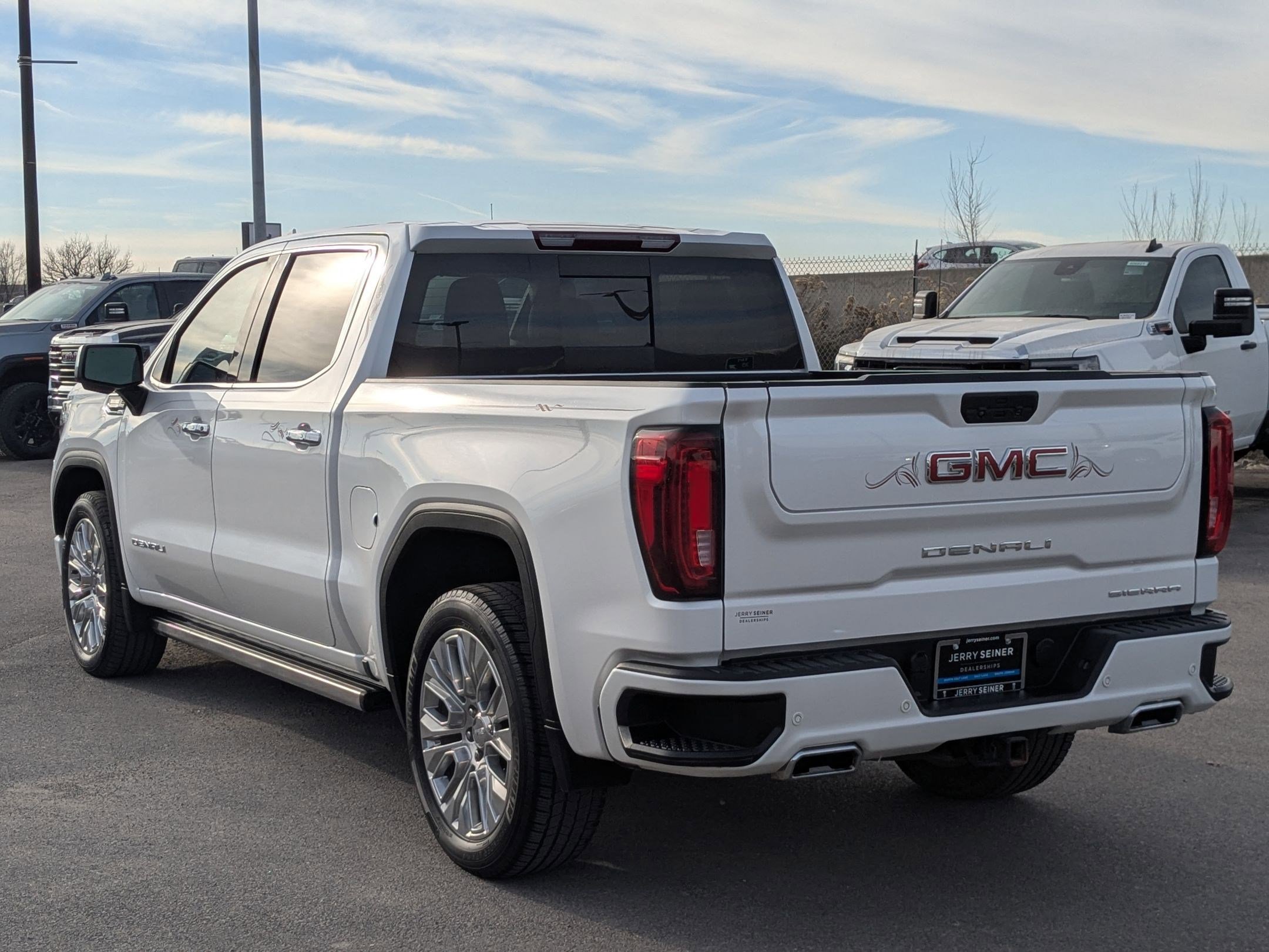 Used 2022 GMC Sierra 1500 Denali w/ Denali Premium Package image 4