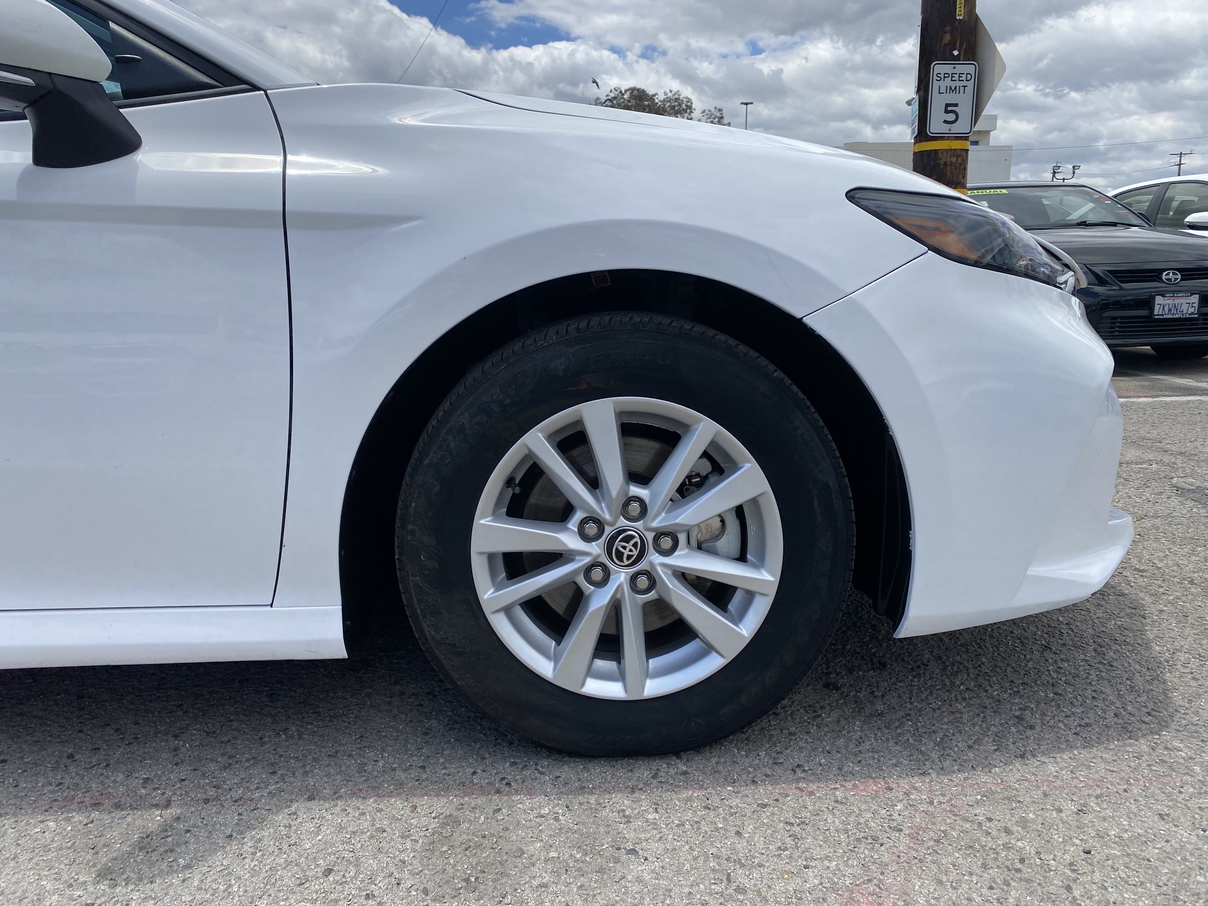 Used 2025 Toyota Camry LE FWD image 29