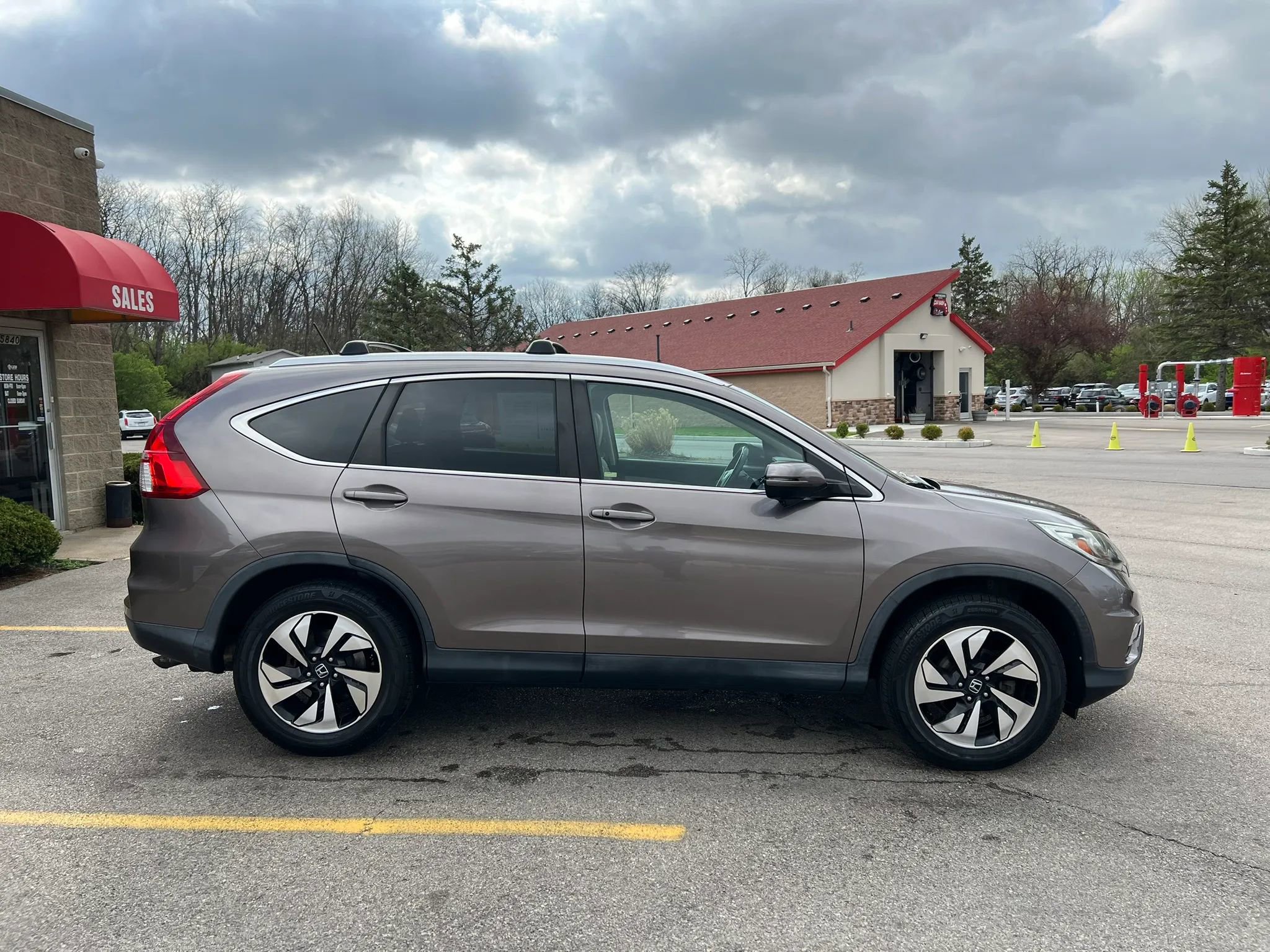 Used 2015 Honda CR-V Touring image 4