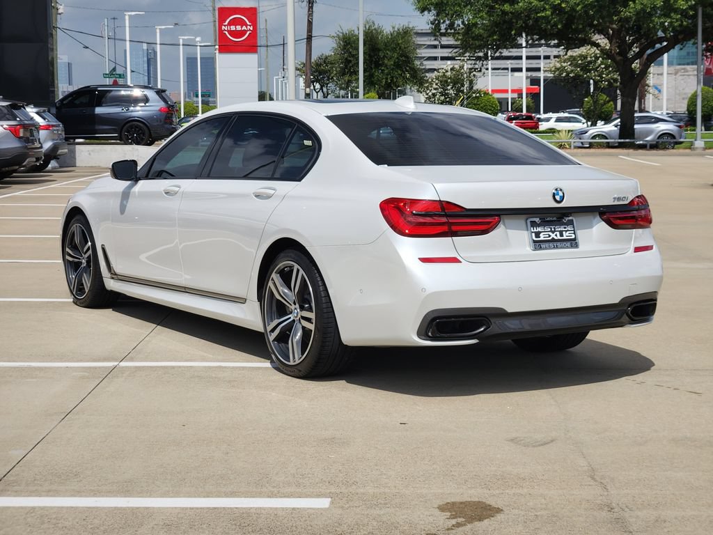 Used 2019 BMW 750i w/ M Sport Package RWD image 5