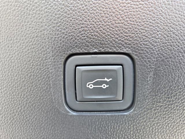 Certified 2021 Chevrolet Traverse LT FWD image 19