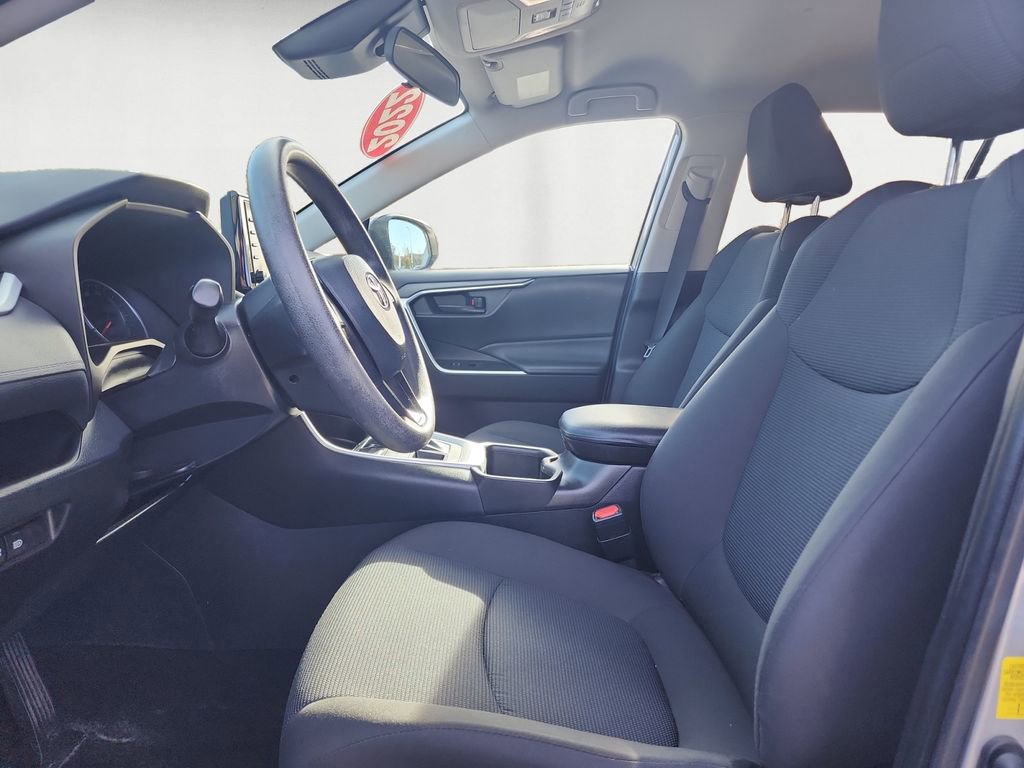 Certified 2022 Toyota RAV4 LE image 9