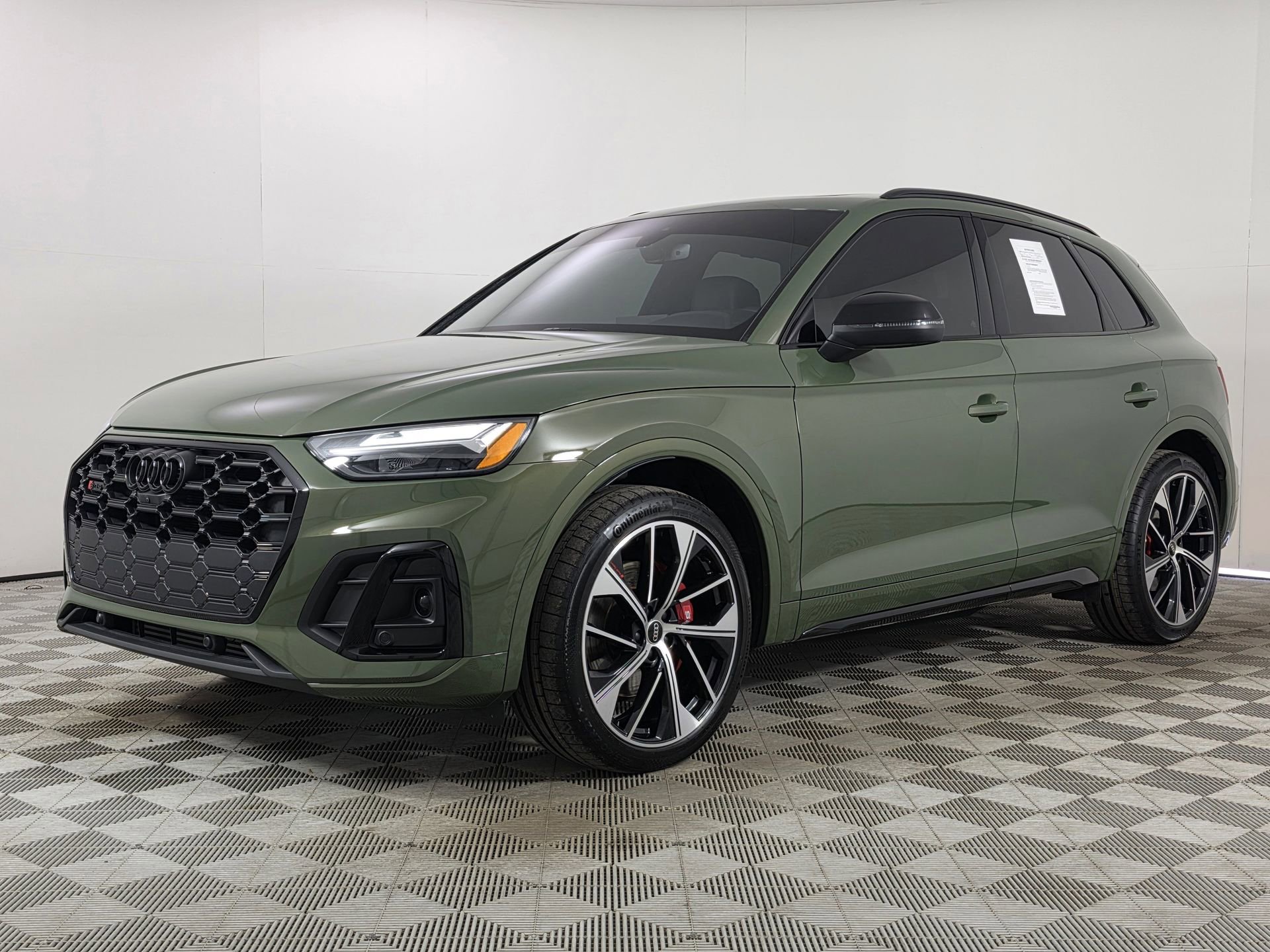Certified 2023 Audi SQ5 Premium Plus w/ Premium Plus Package AWD/4WD image 3
