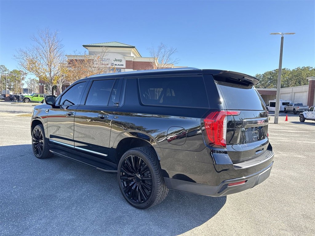 Used 2021 GMC Yukon XL SLT image 4