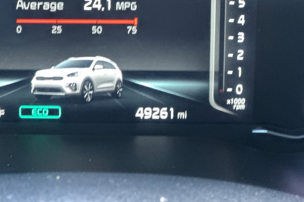Used 2021 Kia Niro EX Premium FWD image 33