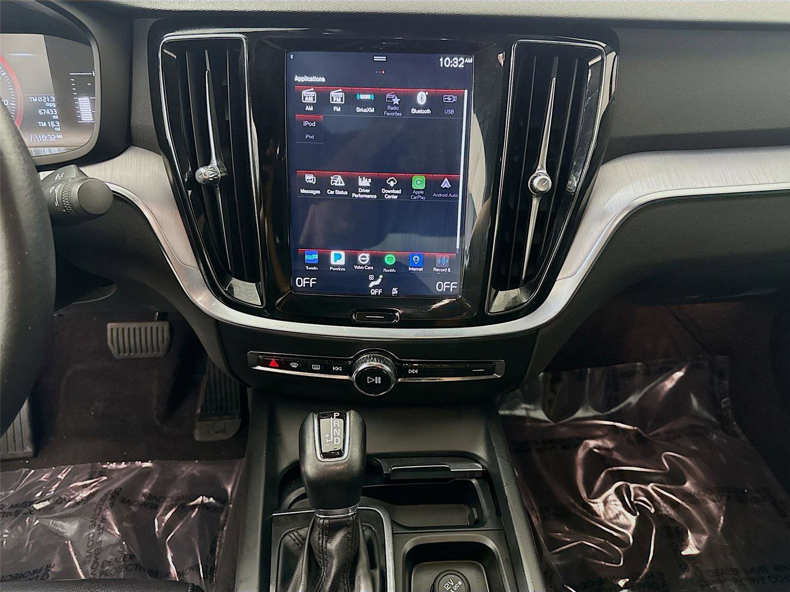 Used 2019 Volvo S60 T5 Momentum w/ Premium Package image 8