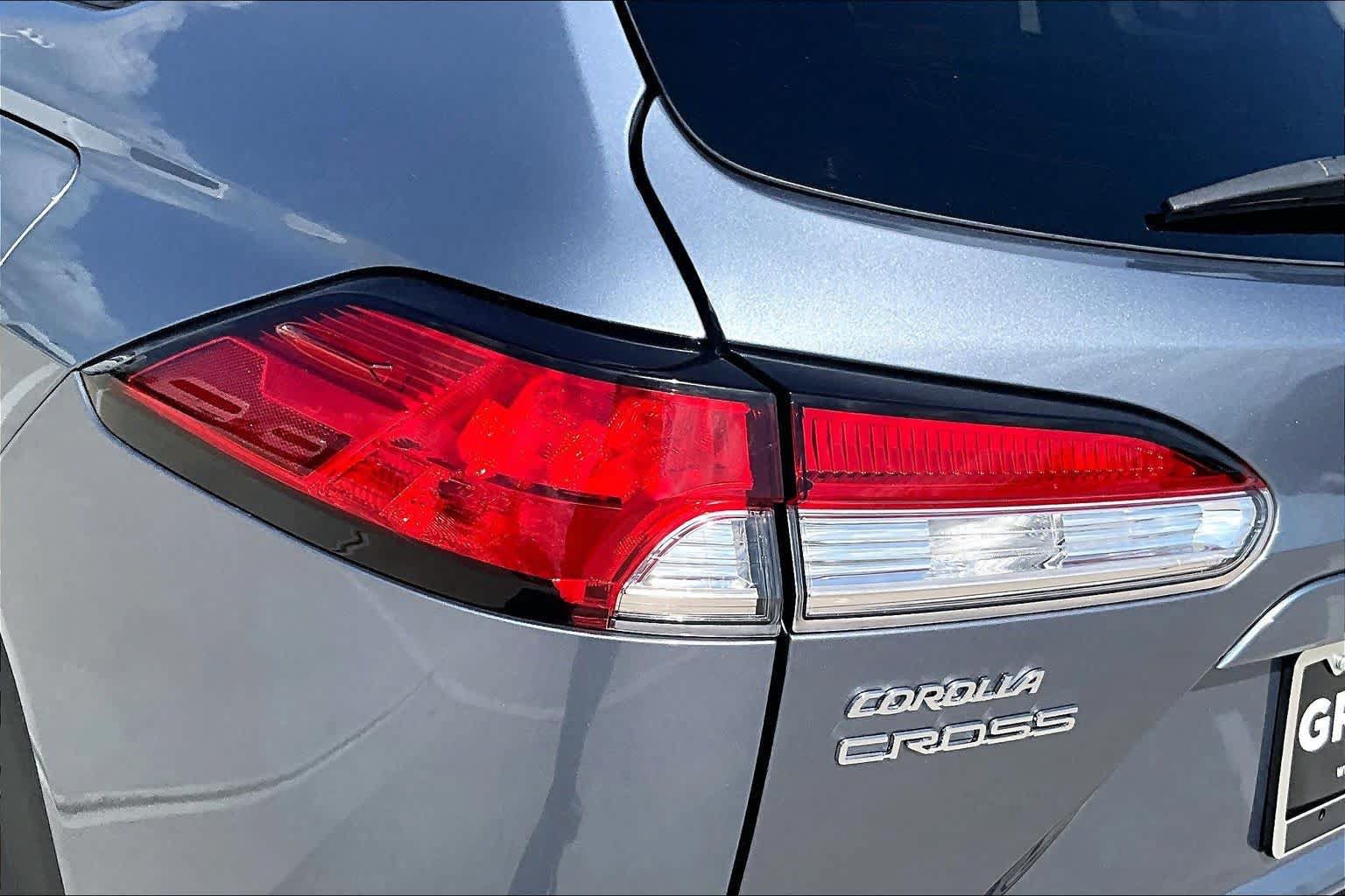 Used 2023 Toyota Corolla Cross LE FWD image 27