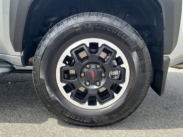 Used 2025 Toyota 4Runner TRD Off-Road Premium AWD/4WD image 7