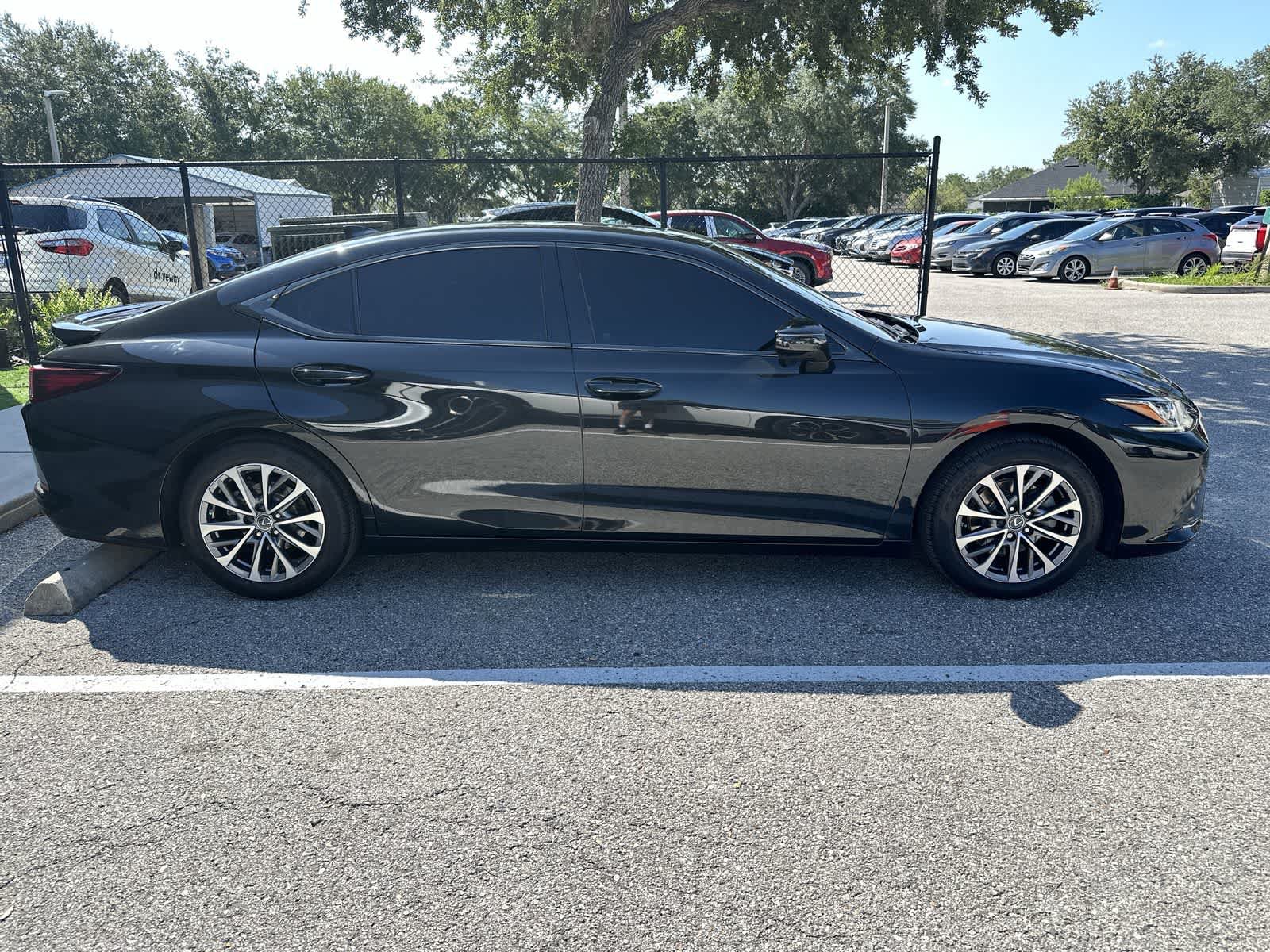Used 2022 Lexus ES 350 w/ Accessory Package 2 FWD image 9
