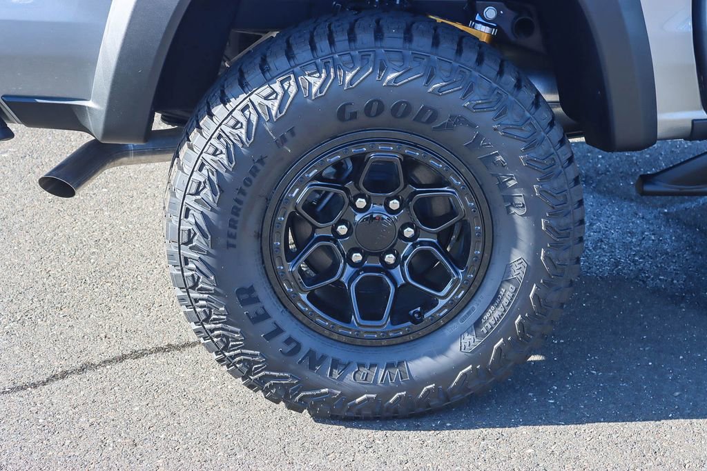 Used 2026 Chevrolet Colorado ZR2 w/ ZR2 Bison Edition image 10