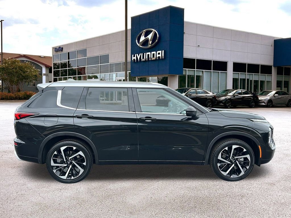 Used 2024 Mitsubishi Outlander SEL image 6