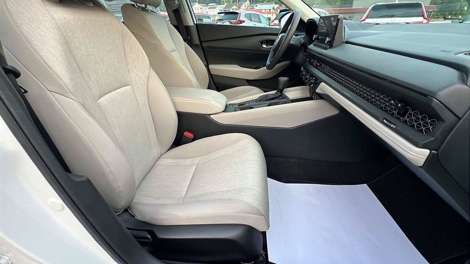 Certified 2025 Honda Accord LX image 12