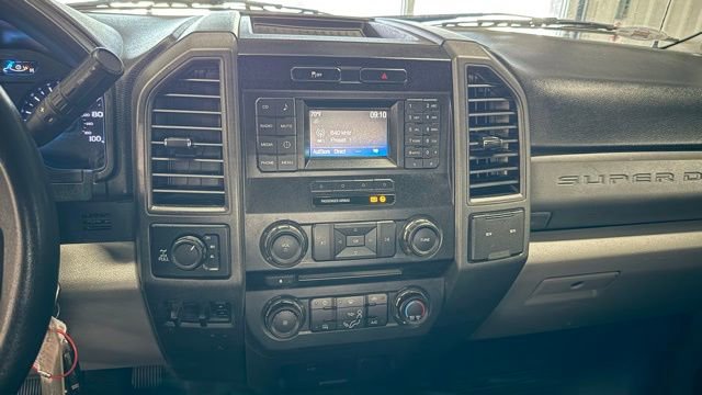 Used 2018 Ford F250 XL w/ Power Equipment Group image 26