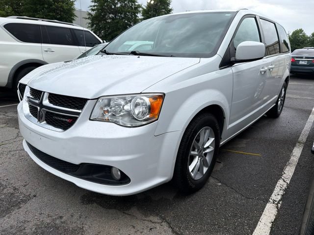 Used 2020 Dodge Grand Caravan SXT FWD image 3