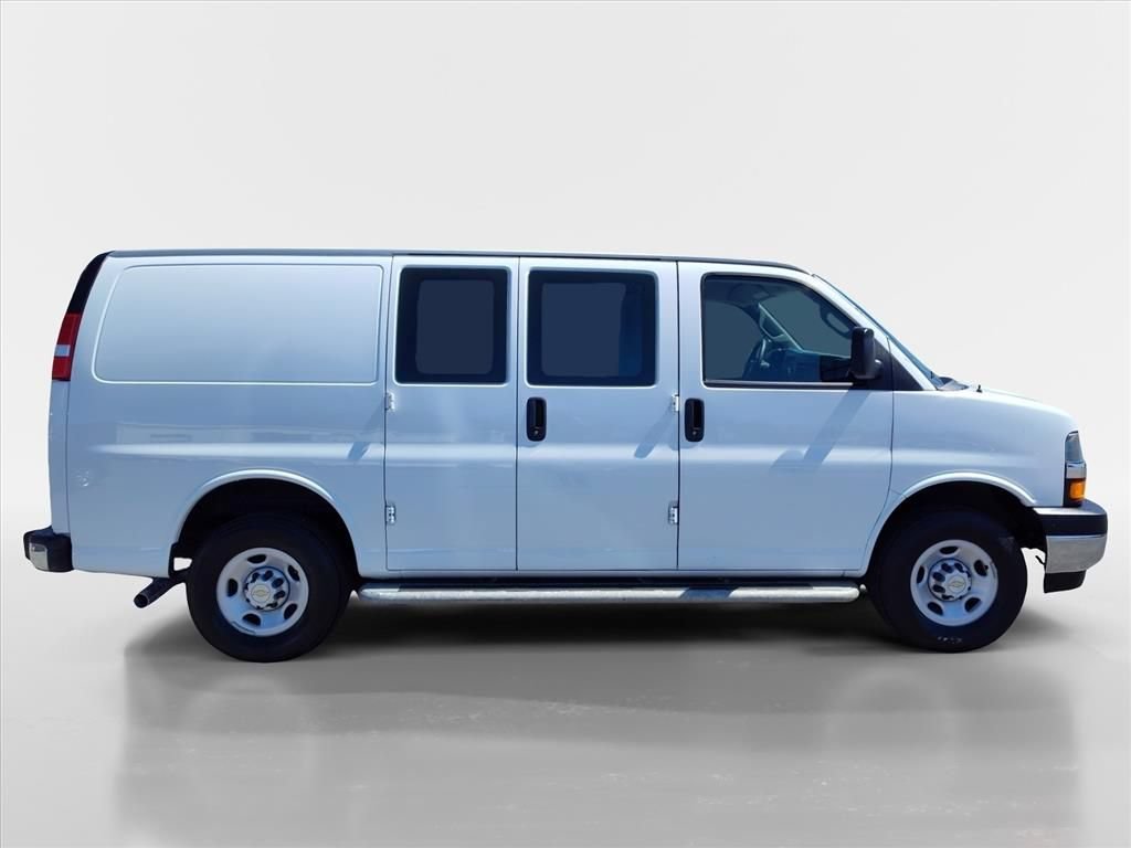 Used 2024 Chevrolet Express 2500 w/ Driver Convenience Package RWD image 6