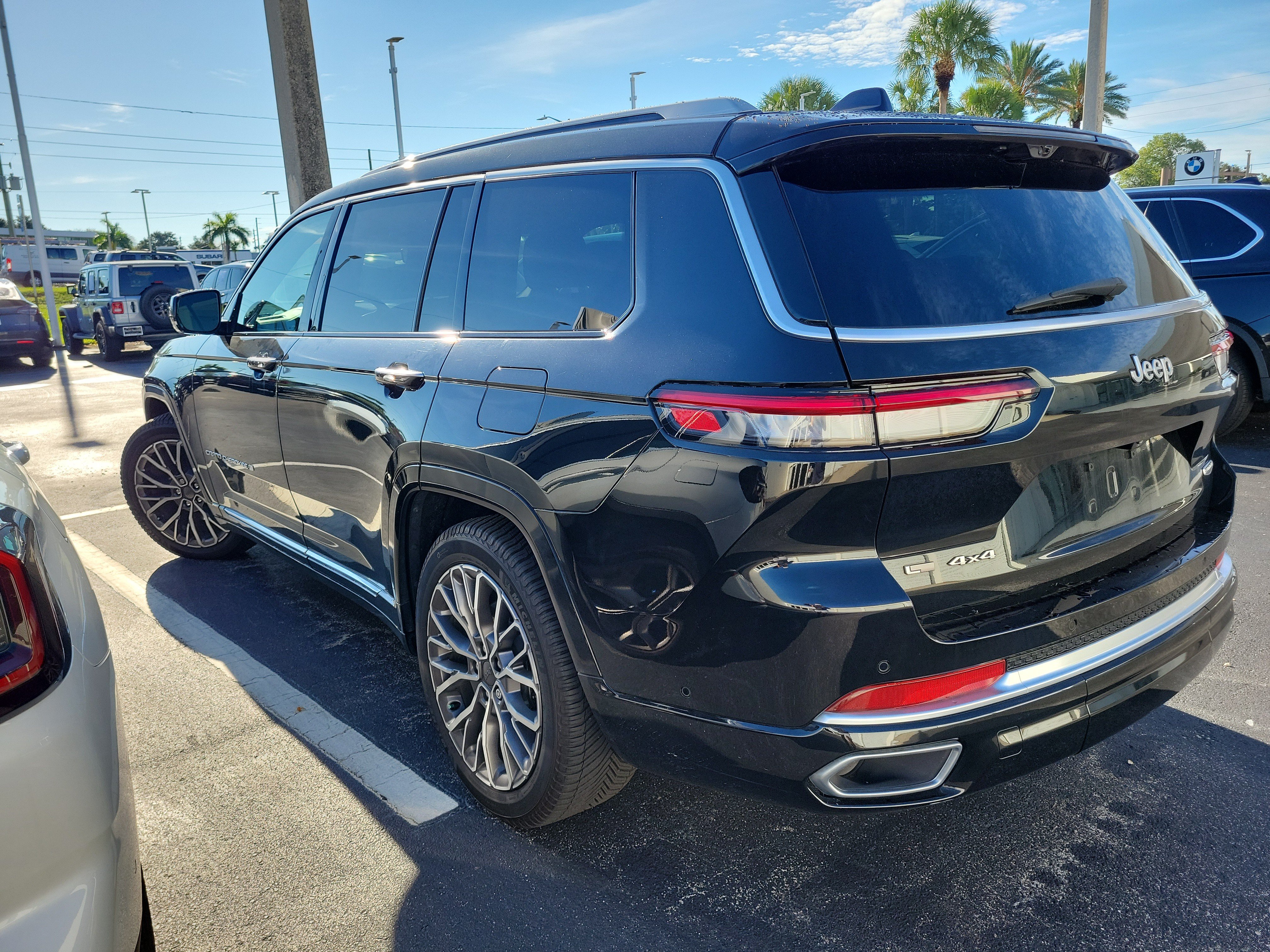 Used 2021 Jeep Grand Cherokee L Summit AWD/4WD image 4