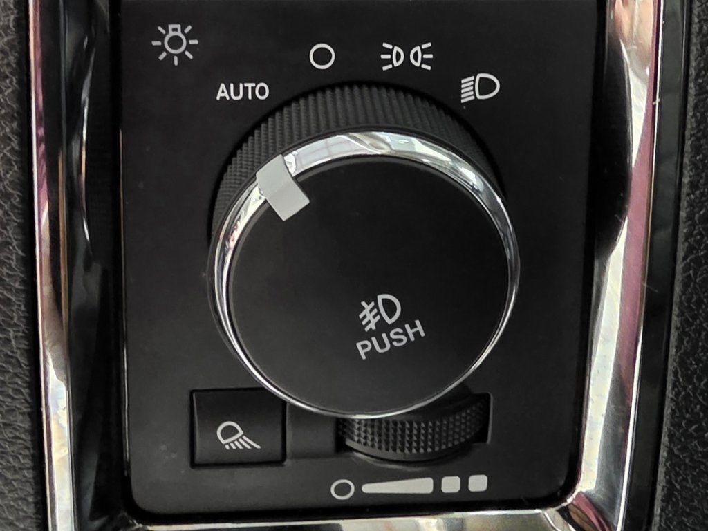 Used 2017 RAM 1500 Sport image 39