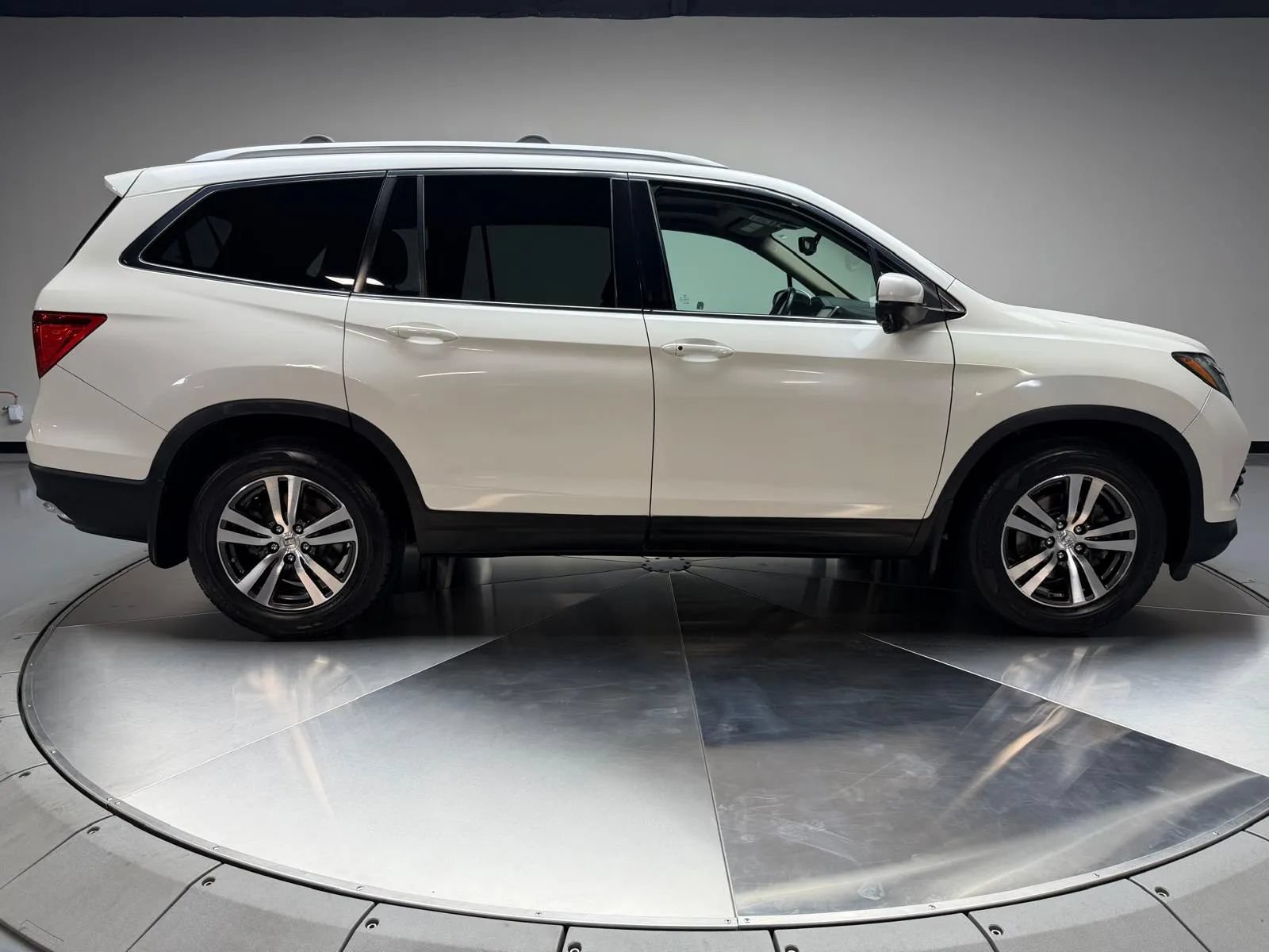 Used 2016 Honda Pilot EX-L image 6
