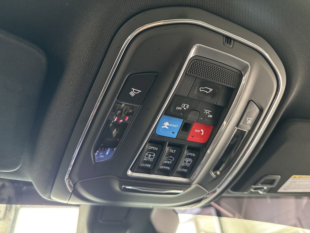 Used 2022 Jeep Grand Cherokee Trailhawk w/ ADV Protech Group II image 36