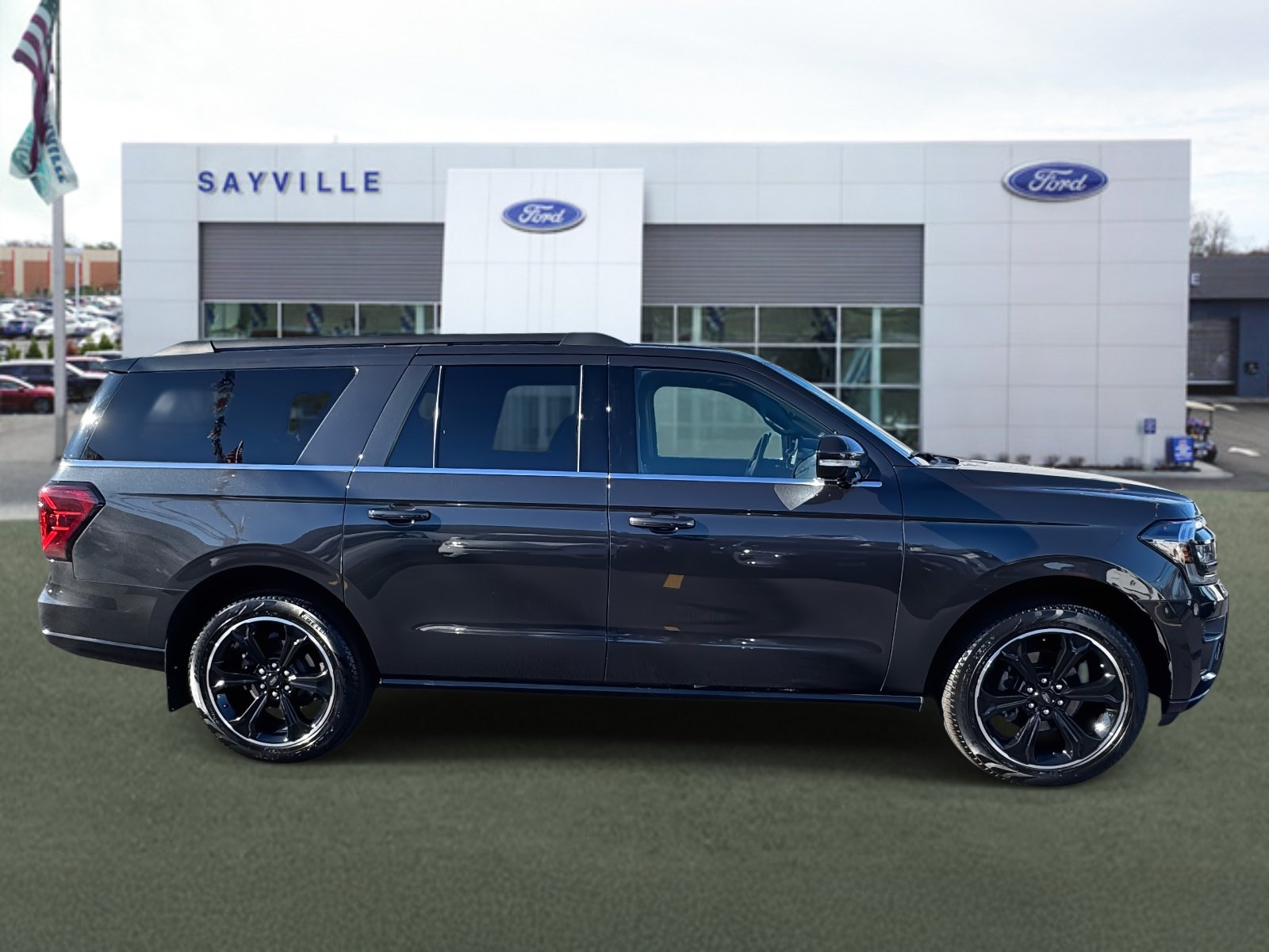 Used 2024 Ford Expedition Max Limited AWD/4WD image 6