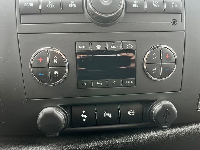 Used 2014 Chevrolet Silverado 3500 LT w/ Interior Plus Package image 11