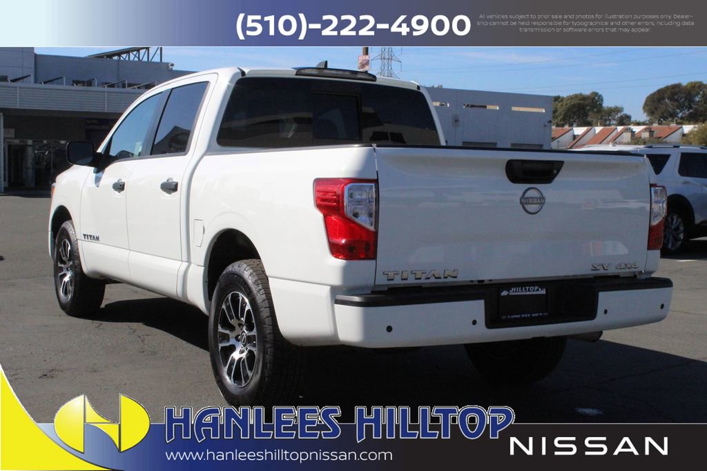 Used 2023 Nissan Titan SV image 9