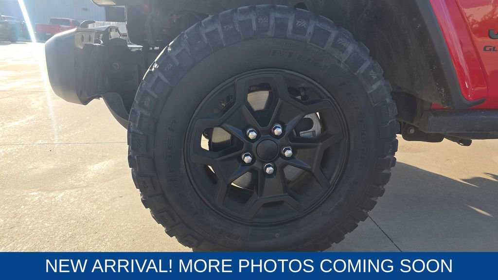 Used 2021 Jeep Gladiator Willys image 10