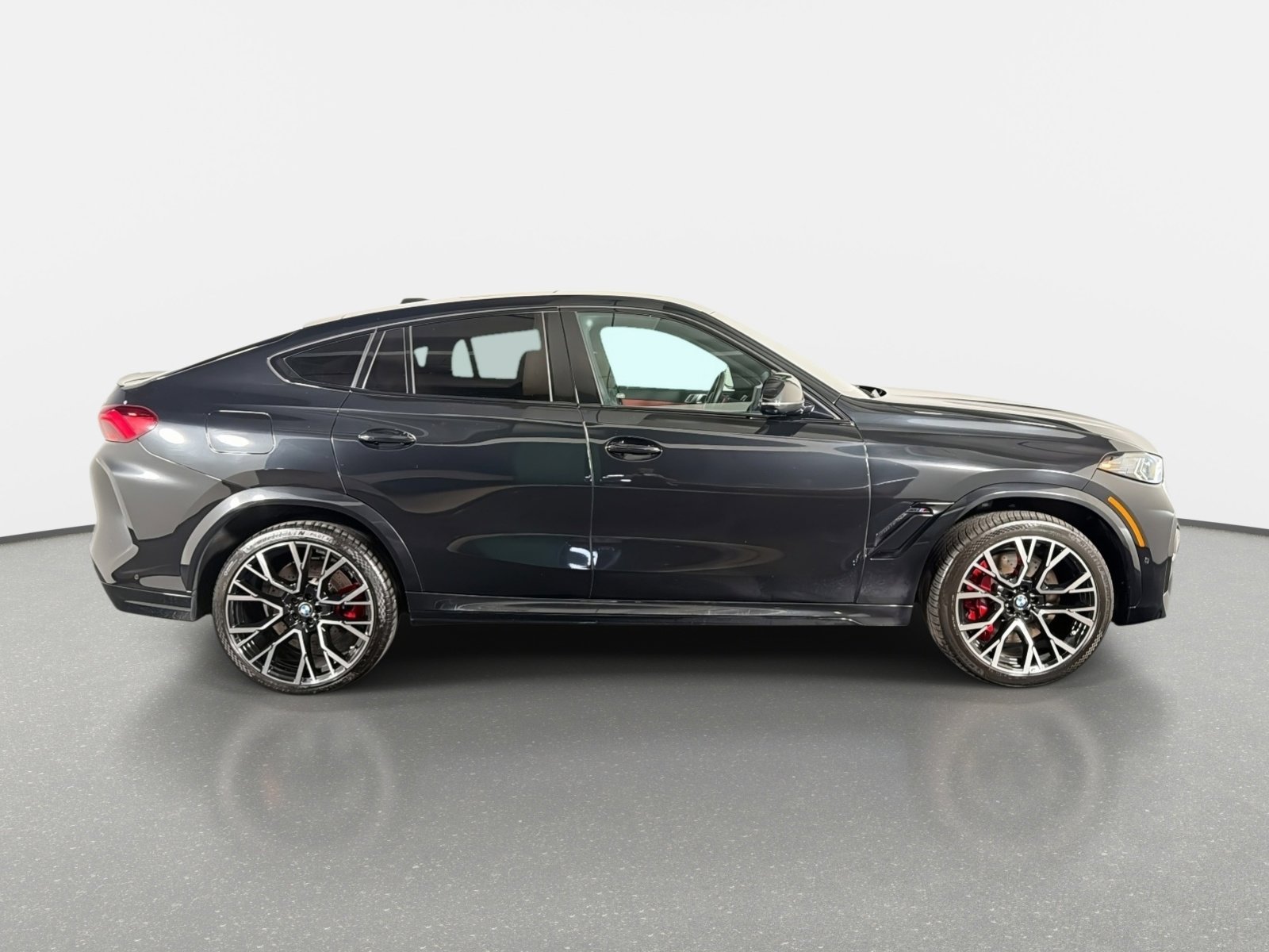 Used 2025 BMW X6 M Competition image 2