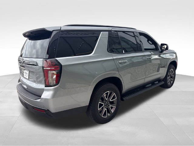 Used 2024 Chevrolet Tahoe Z71 w/ Luxury Package AWD/4WD image 5