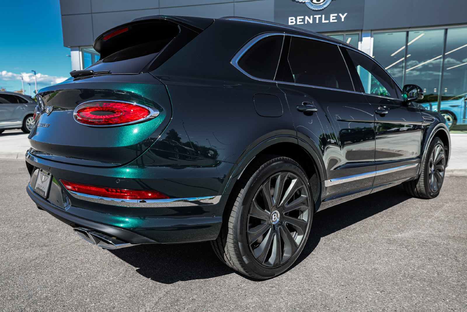 New 2027 Bentley Bentayga AWD/4WD image 13