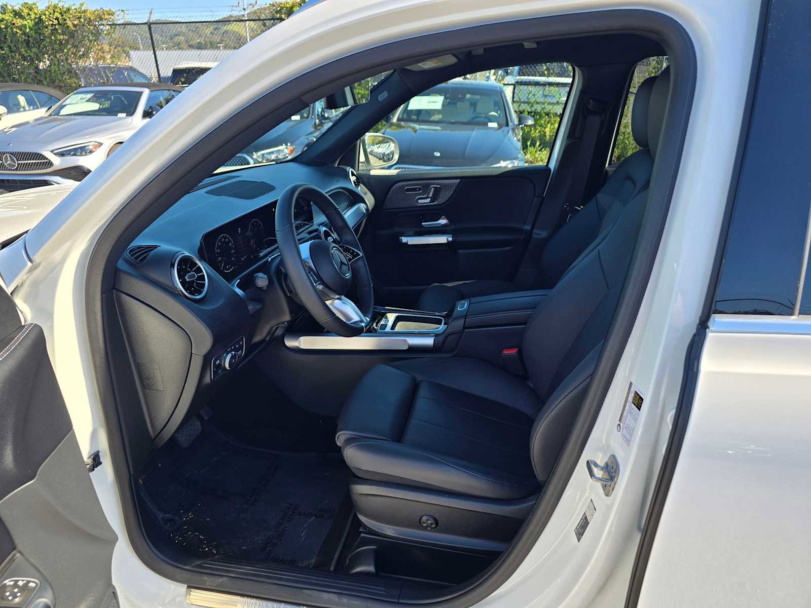 Used 2026 Mercedes-Benz GLB 250 image 22