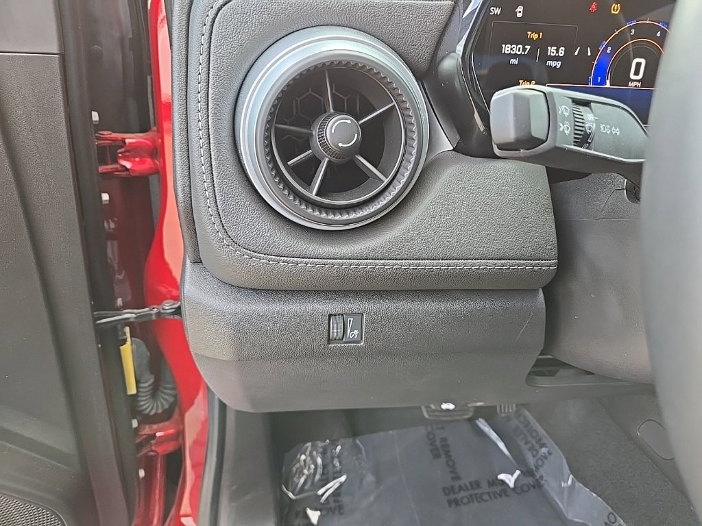 Used 2024 Chevrolet Colorado LT image 14