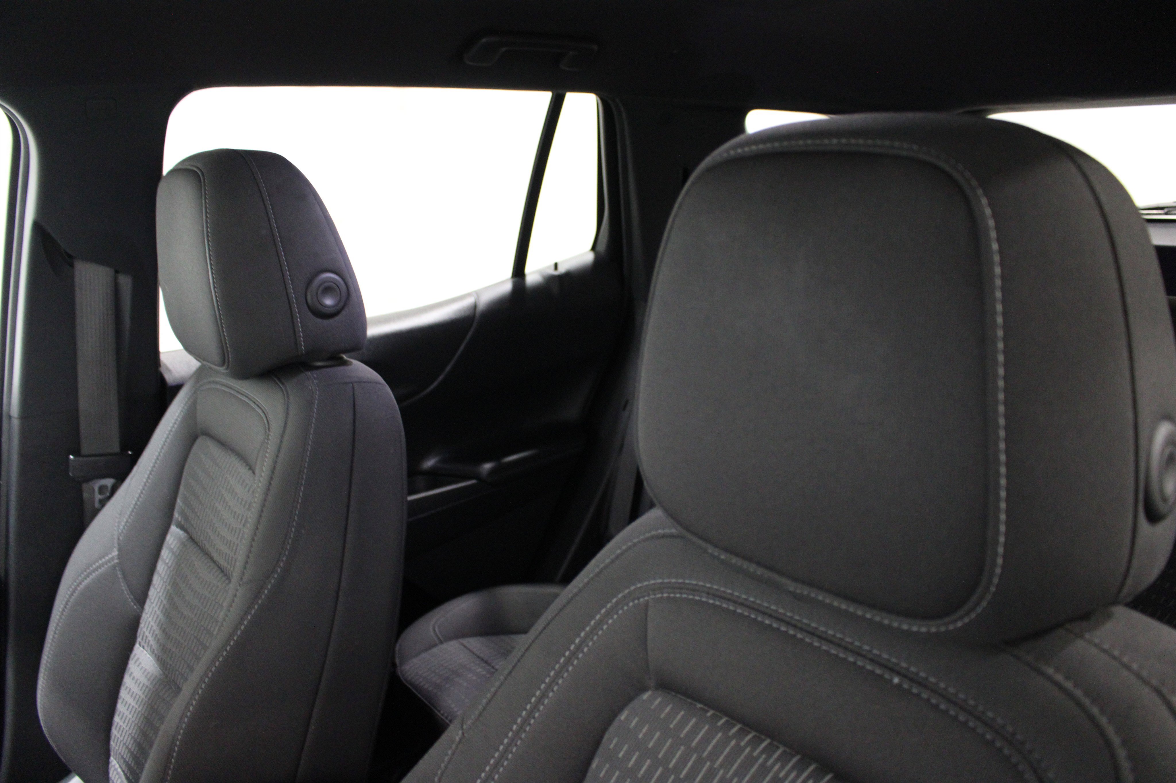 Used 2025 Chevrolet Equinox LT FWD image 4