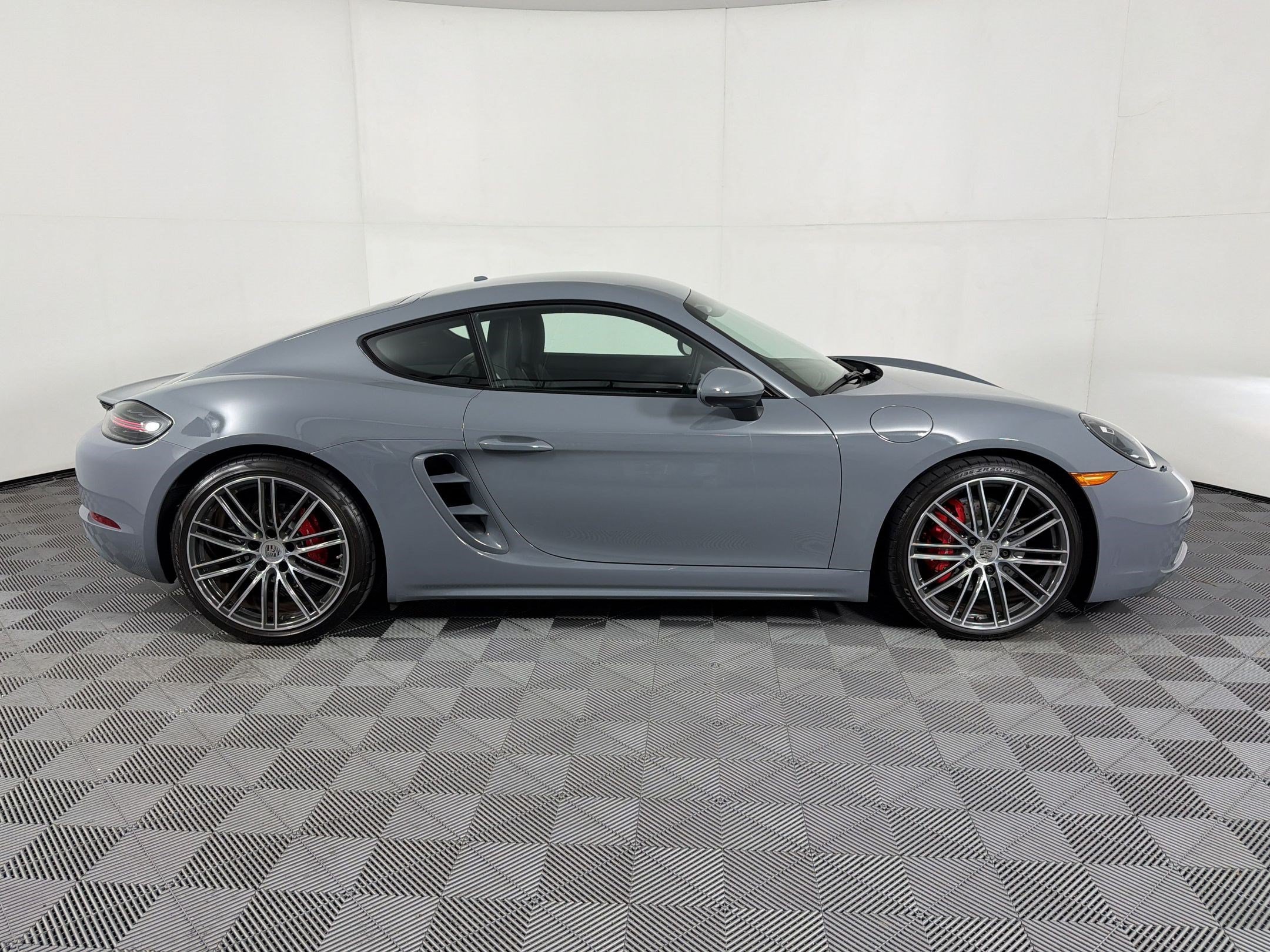Certified 2024 Porsche 718 Cayman S w/ Premium Package RWD image 8