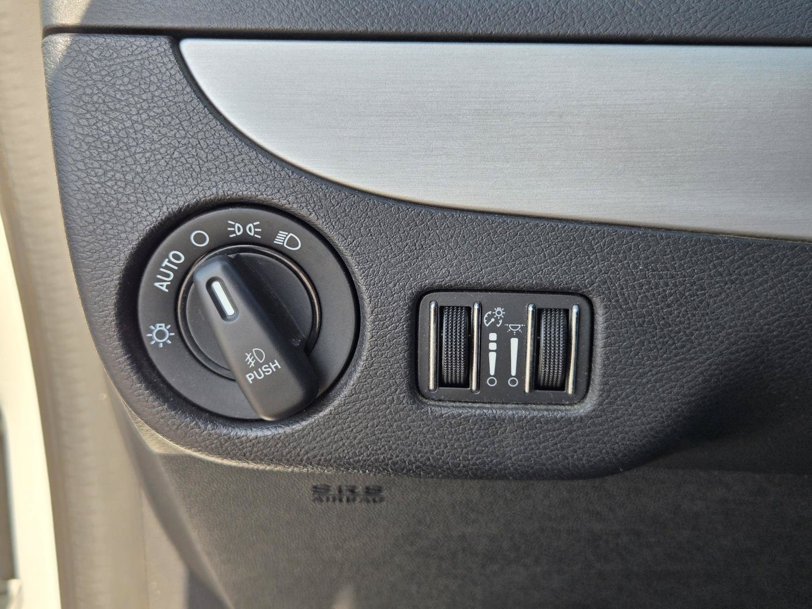 Used 2014 Dodge Grand Caravan R/T w/ Driver Convenience Group FWD image 15