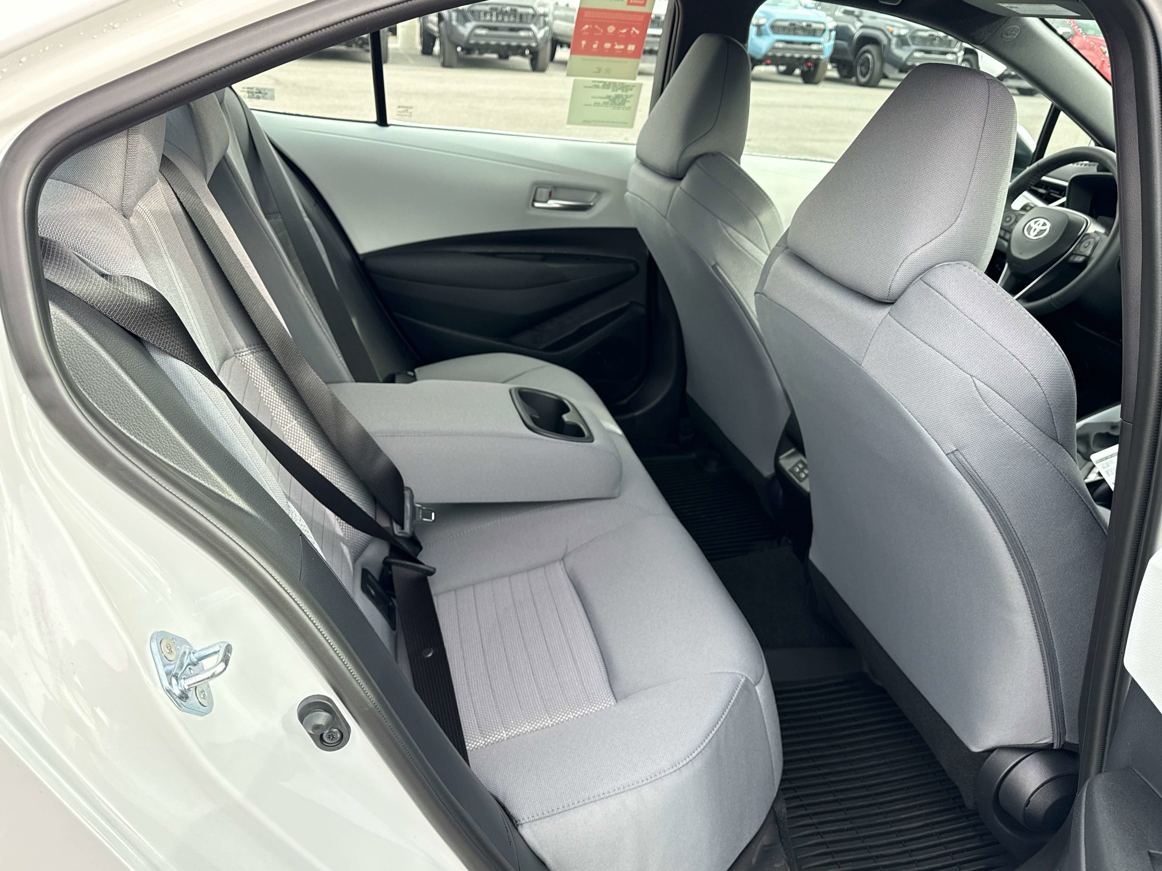 Used 2026 Toyota Corolla SE image 16