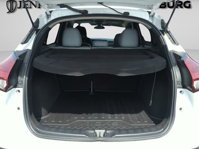 Certified 2021 Nissan Kicks SR w/ SR Premium Package FWD image 17