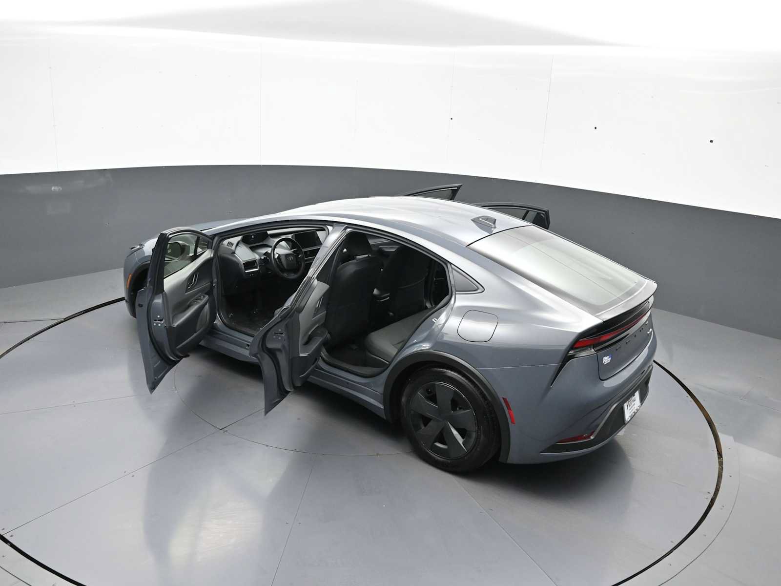 Certified 2025 Toyota Prius LE FWD image 43