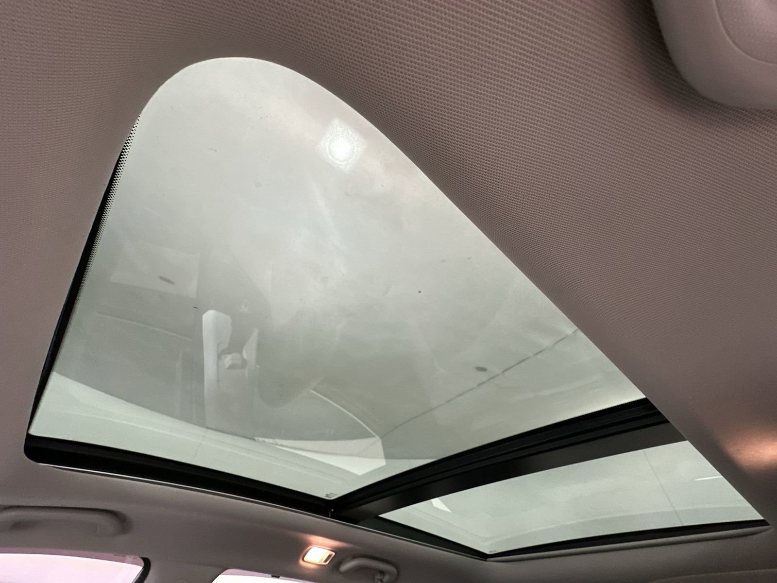 Used 2017 Hyundai Santa Fe Sport image 25