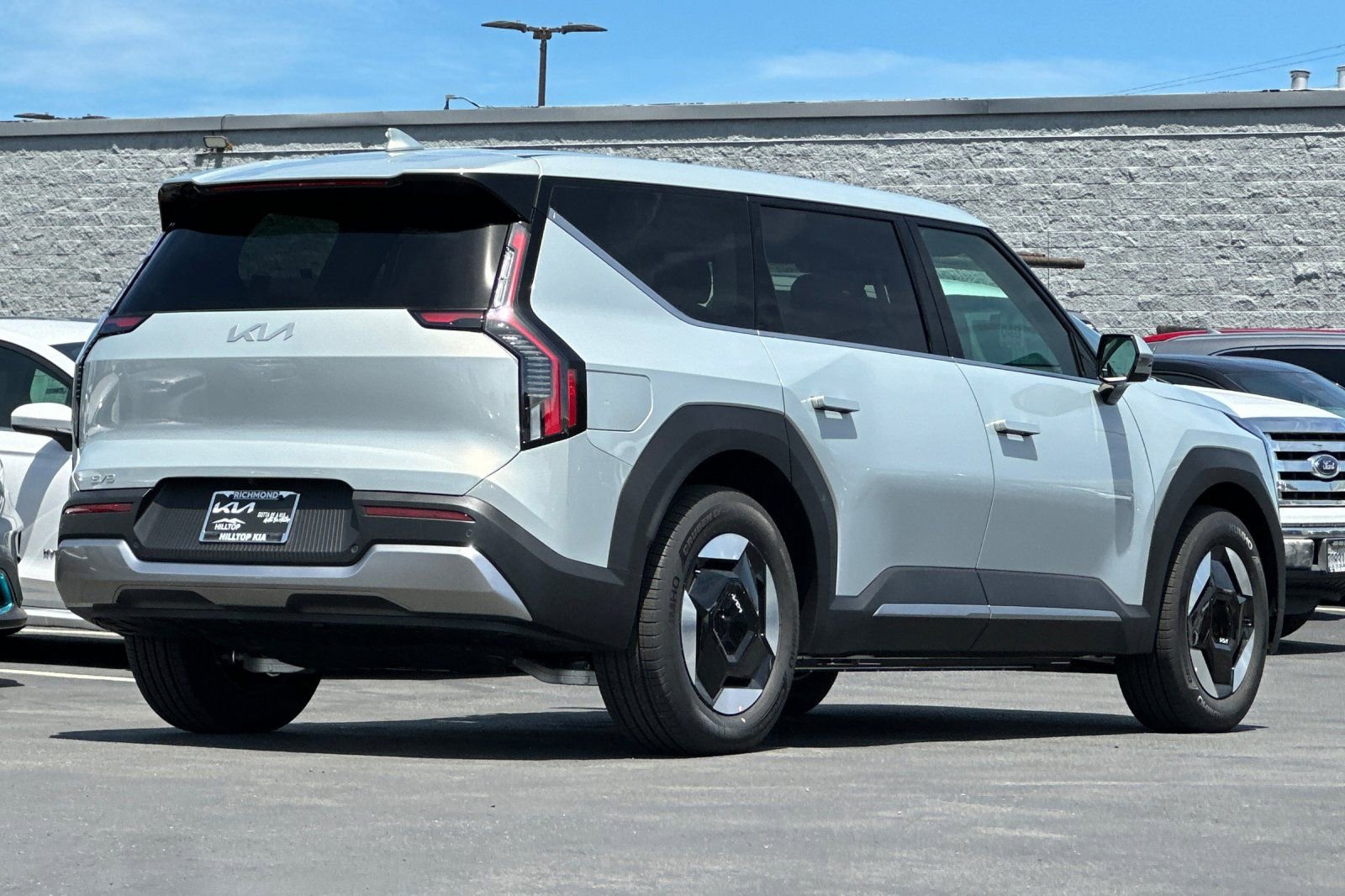 New 2026 Kia EV9 Light RWD image 4