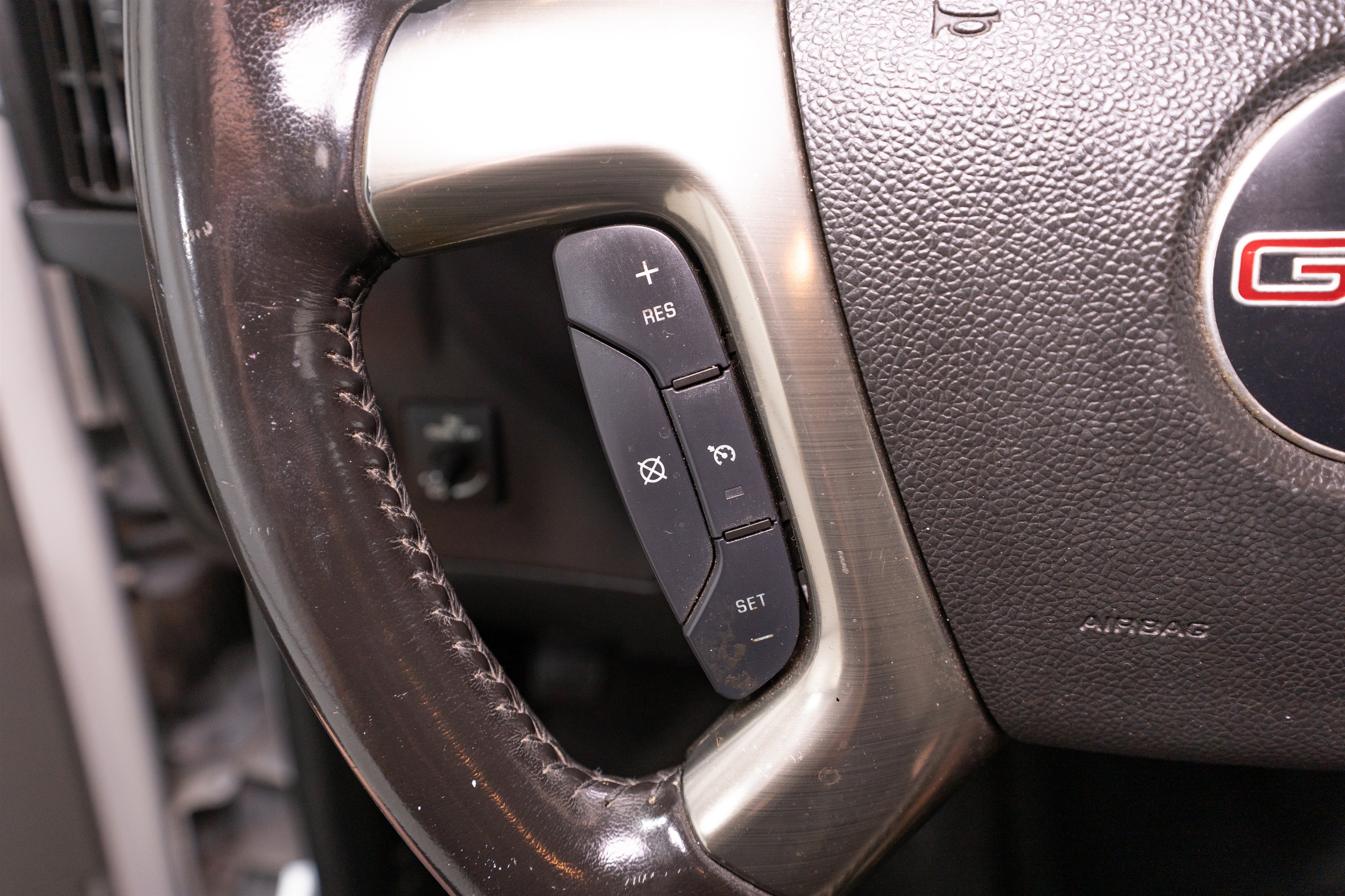 Used 2019 GMC Savana 2500 w/ Driver Convenience Package RWD image 24