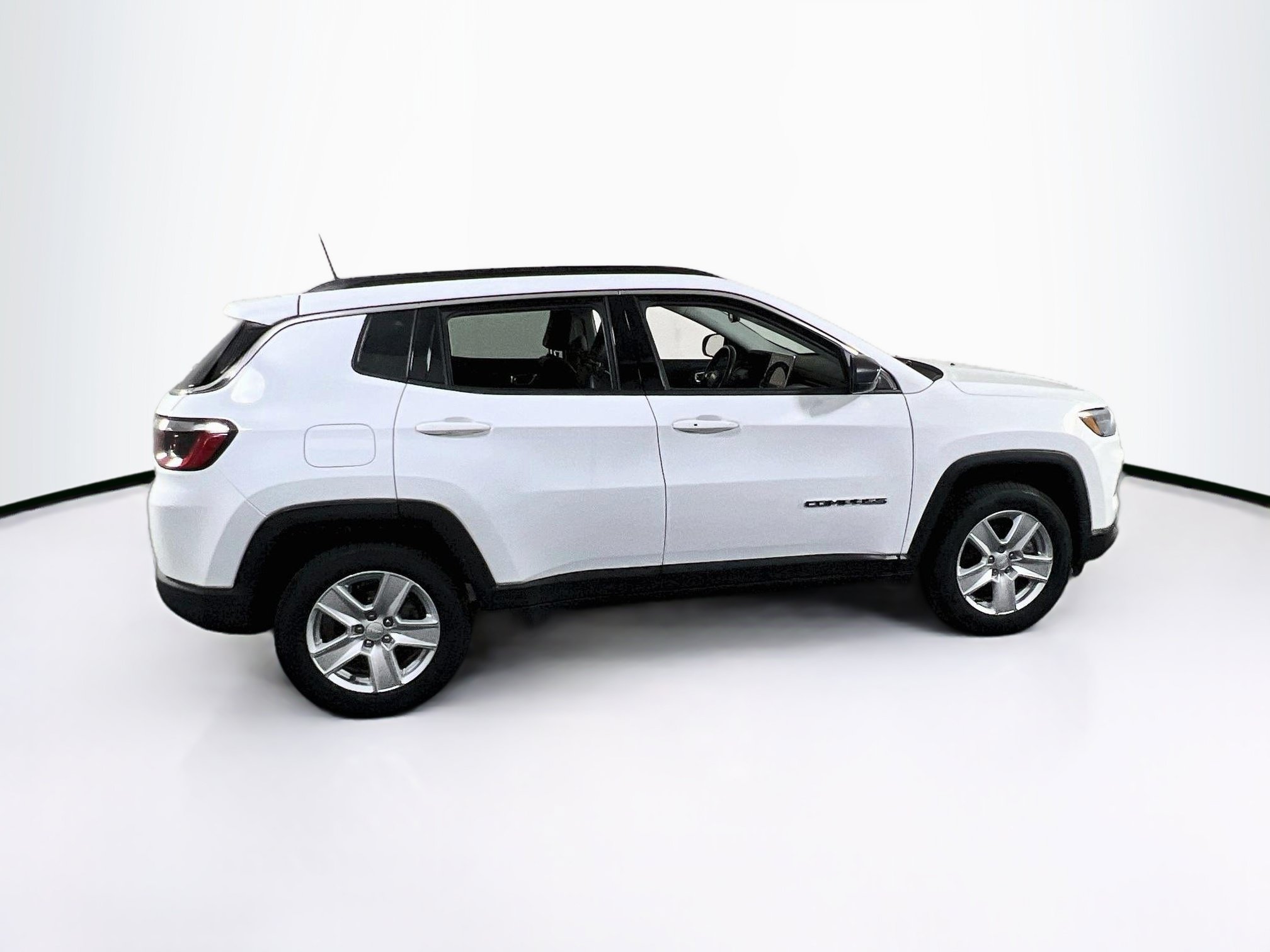 Used 2022 Jeep Compass Latitude w/ Convenience Group AWD/4WD image 4