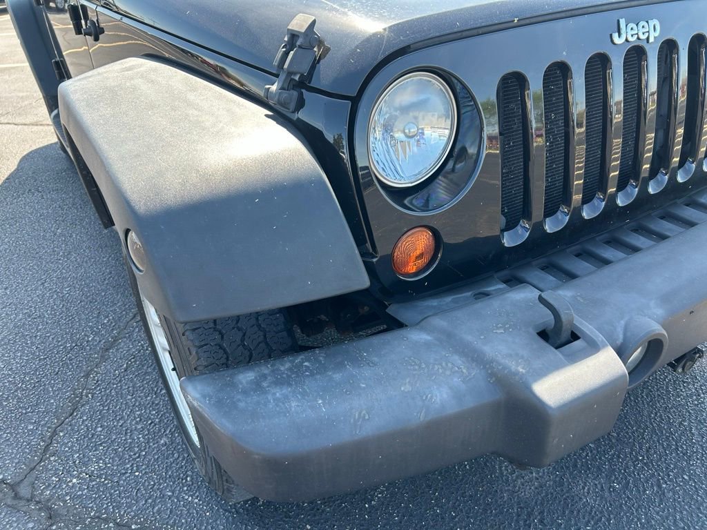 Used 2012 Jeep Wrangler Unlimited Sport w/ Connectivity Group image 3