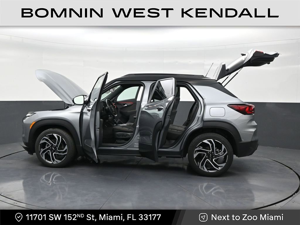 Used 2025 Chevrolet TrailBlazer RS image 31