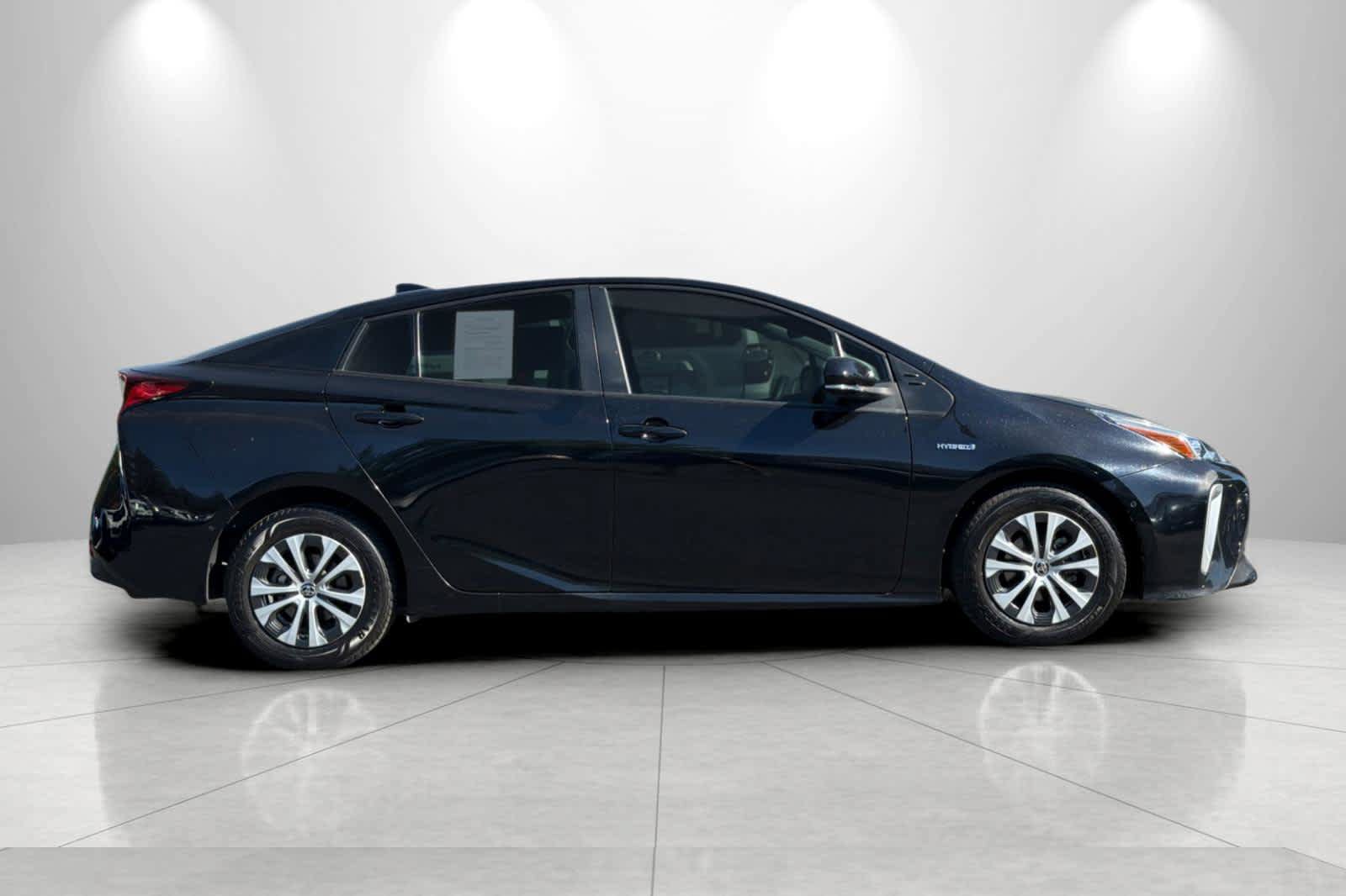 Used 2021 Toyota Prius LE AWD/4WD image 8