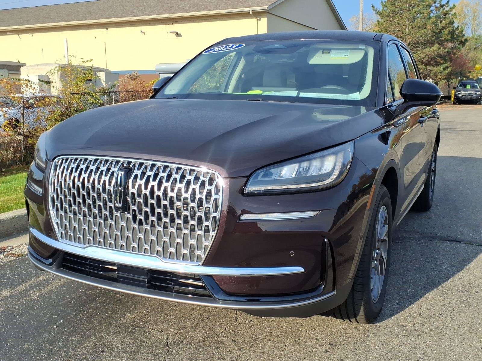 Certified 2023 Lincoln Corsair AWD w/ Equipment Group 101A image 3