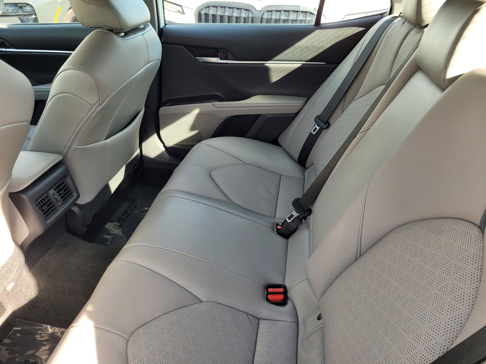 Used 2021 Toyota Camry XSE FWD image 14
